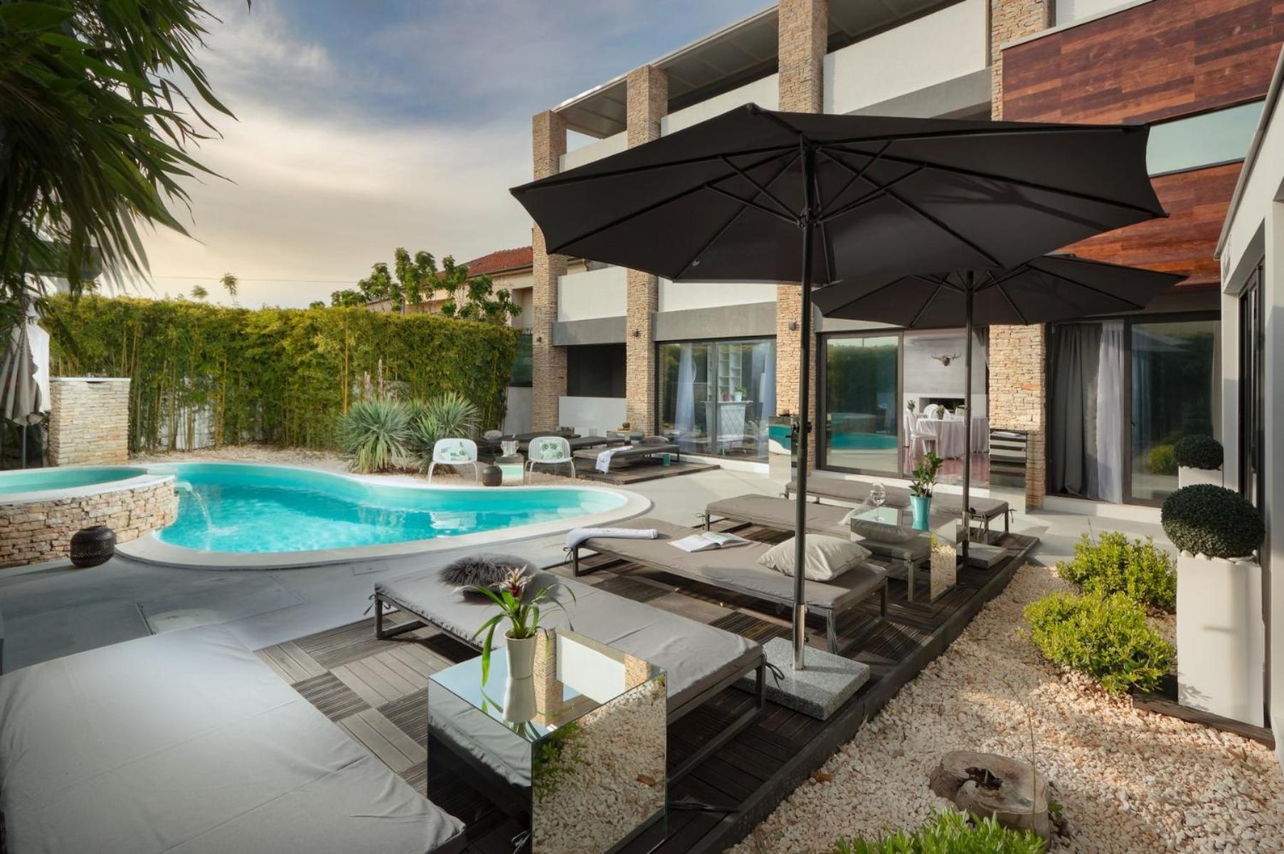 Boutique Hotel Chevalier By Bura Hotels - Adults Only Medulin Buitenkant foto